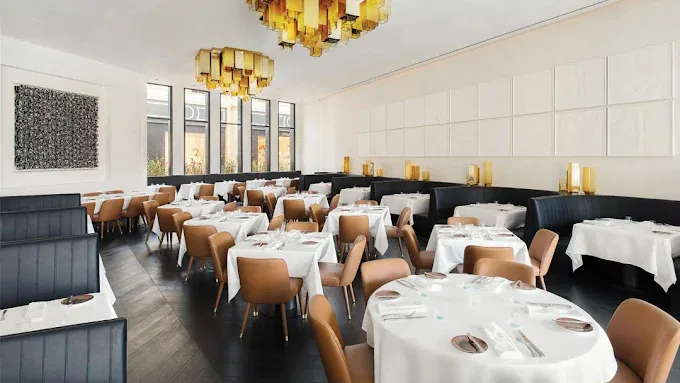 spago interior